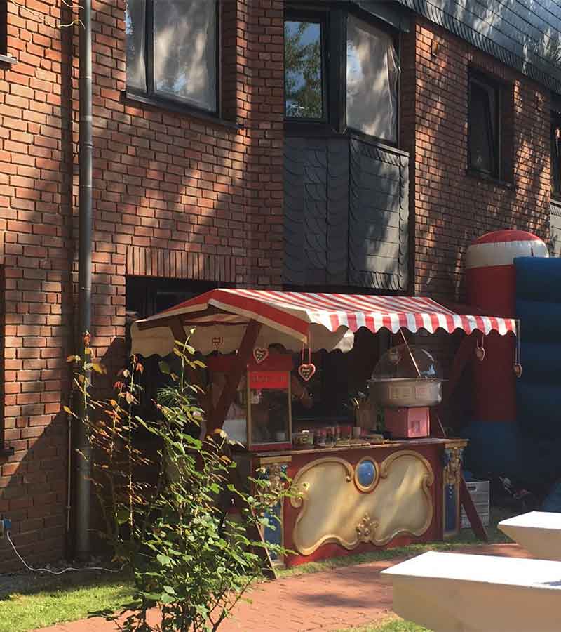 Herz Waffeln im Marktstand 